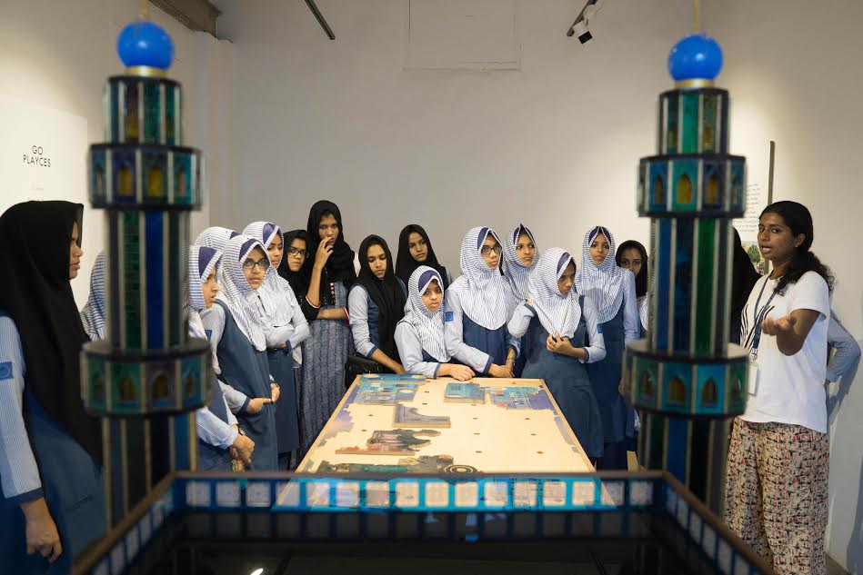 KTMSociety's tweet photo. The @KochiBiennale 2016 received visitors from The School of the Art Institute of Chicago (SAIC) #keralatravelmart #kmb2016 https://t.co/Jg42giOCRd