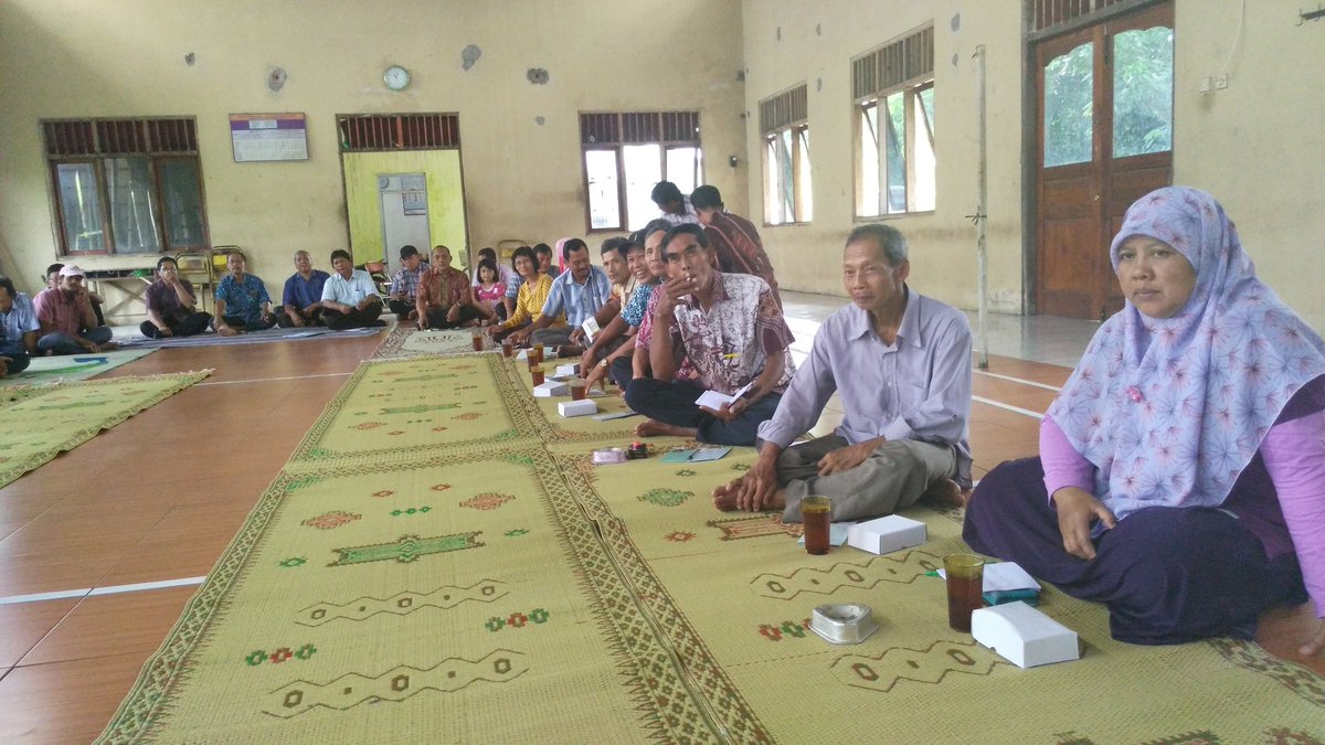 atr_bpnklaten's tweet photo. Percepatan Legalisasi Aset #Klaten Penyuluhan #Prona2017 @atr_bpn ds Ceporan @humaskabklaten makin #SenangMemudahkan @atr_bpnjateng https://t.co/0E4oBUcUov
