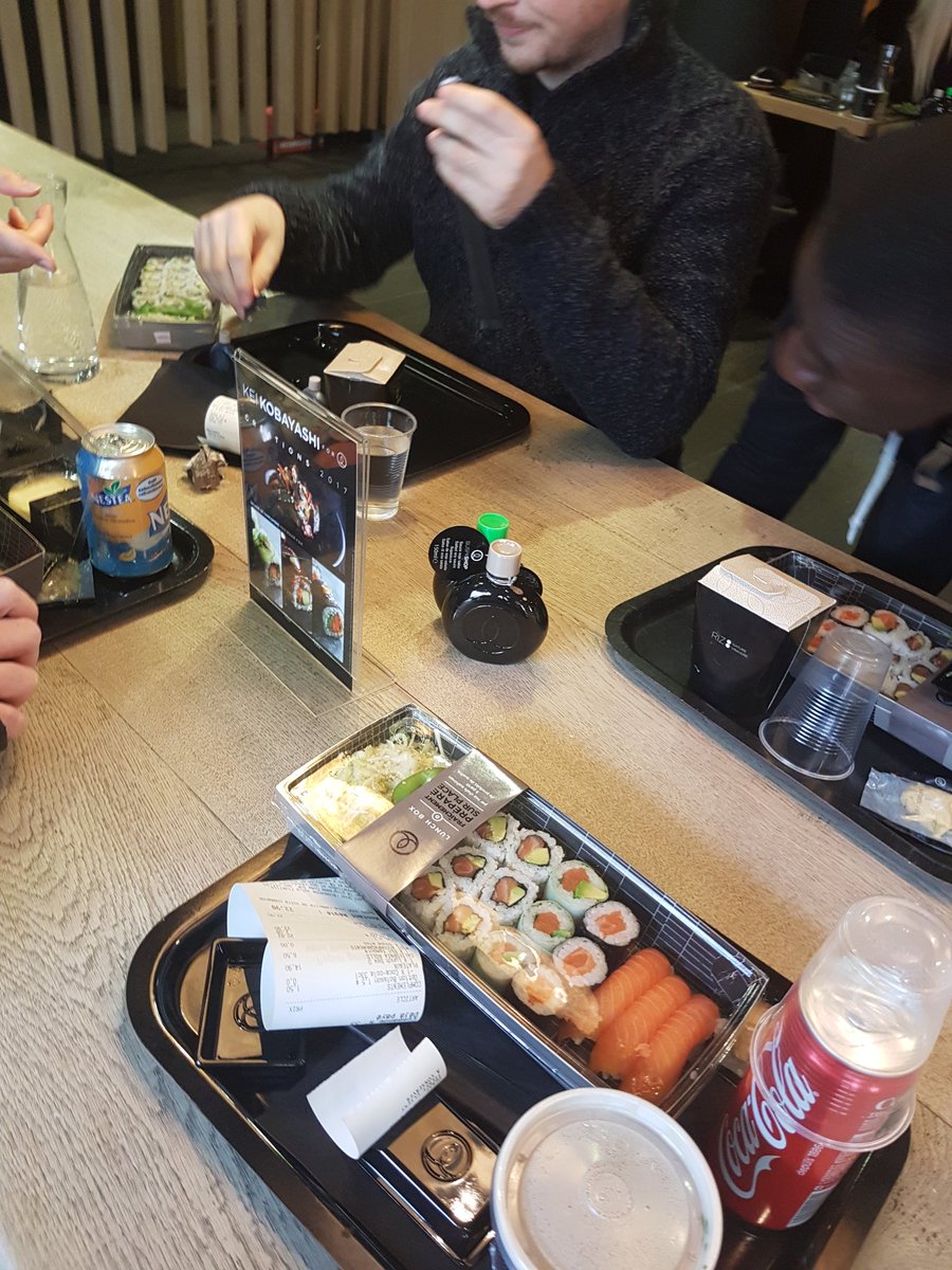 Scipio3000's tweet photo. Dernière ligne droite #PNSGo #Sushi https://t.co/Xj7BX1qe09