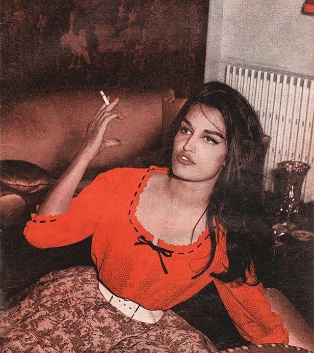 laura_chab's tweet image. #Dalida ❤ magique film et interprétation...✨ bravo #svevaalviti @lisazuelos