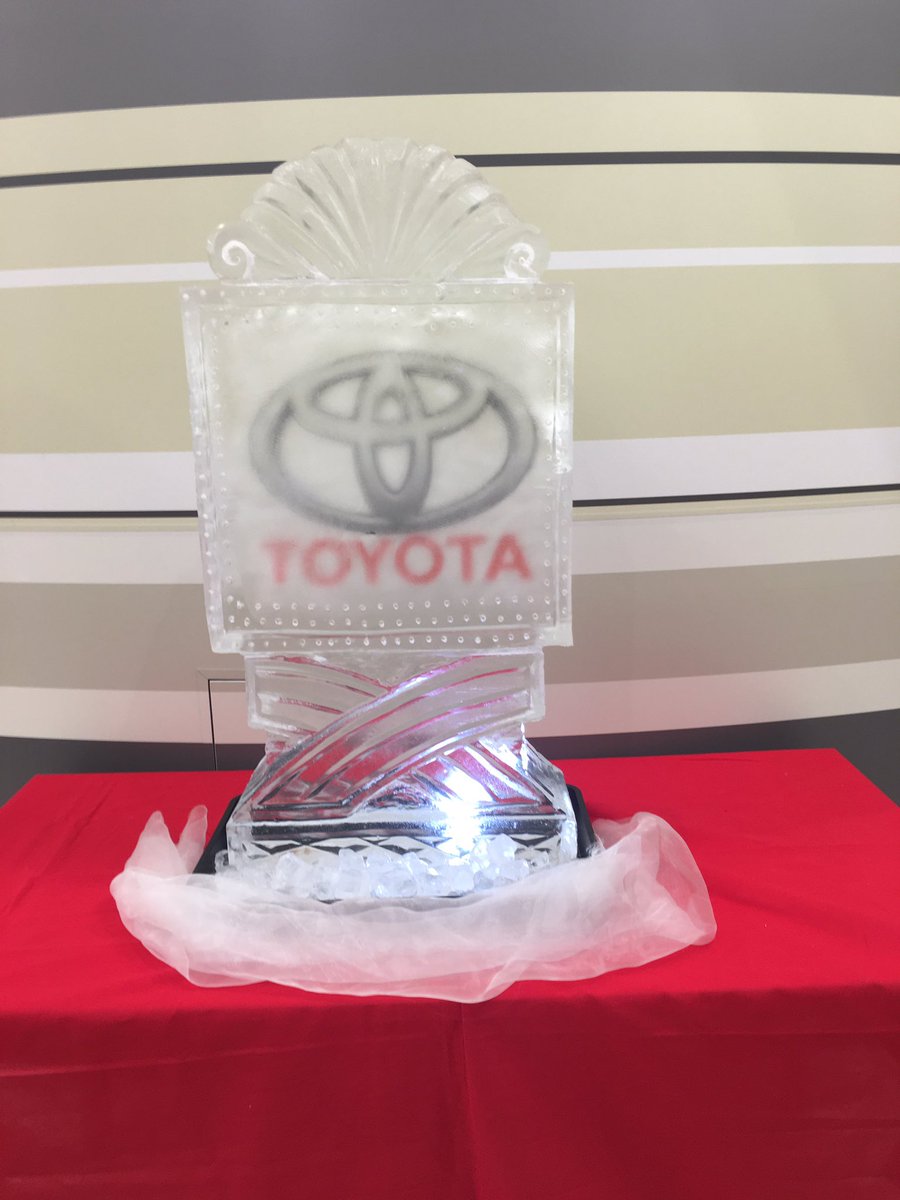 GlobalIceUK's tweet photo. Twin Showrooms amazing Buildings @SnowsGroup last night we provided #Corporate #icelogos #icesculputures #Toyota https://t.co/tZDb7lvna9