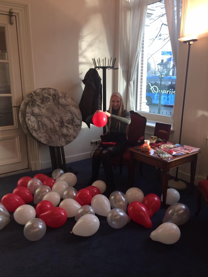 DPA Benkis (@dpabenkis) on Twitter photo De voorbereidingen voor de housewarming/nieuwjaarsborrel bij <a href="/DPAbenkis/">DPA Benkis</a> zijn al in volle gang...
#FEESTJE! De voorbereidingen voor de housewarming/nieuwjaarsborrel bij <a href="/DPAbenkis/">DPA Benkis</a> zijn al in volle gang...
#FEESTJE!