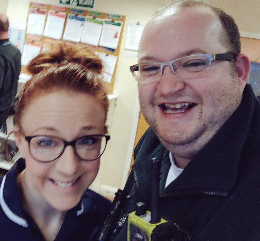 grahamP36's tweet photo. Graham and @JulieAnneBrook2 here. Providing an immediate multifactorial assesment to people who fall. @ParamedicsUK @WeNurses @WeParamedics https://t.co/ipGyJorS5v