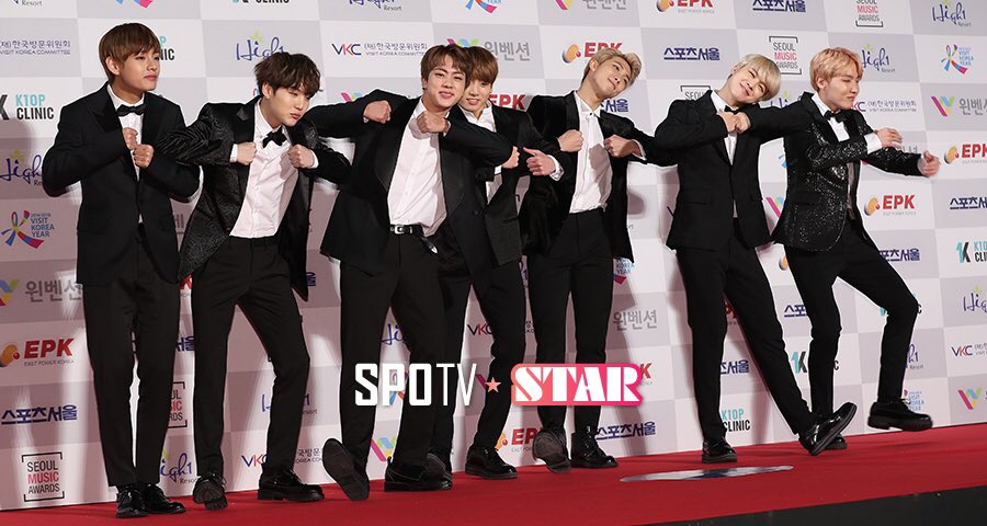 VMINKOOK_MY's tweet photo. [PRESS] 170119 #SeoulMusicAwards #SMA201 #BTS #방탄소년단 on the Red Carpet @BTS_twt https://t.co/N8NiuXF327