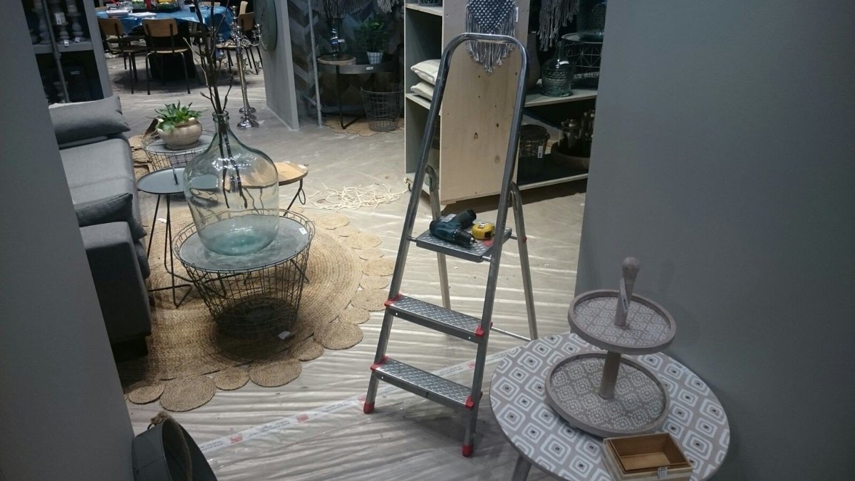 BVKersten's tweet photo. The whole week our #decoteam has been working their asses of to prepare our #stand M163-M164 in Hall 5A @ the fair #MaisonetObjet in #Paris! https://t.co/fcMbeFZwts