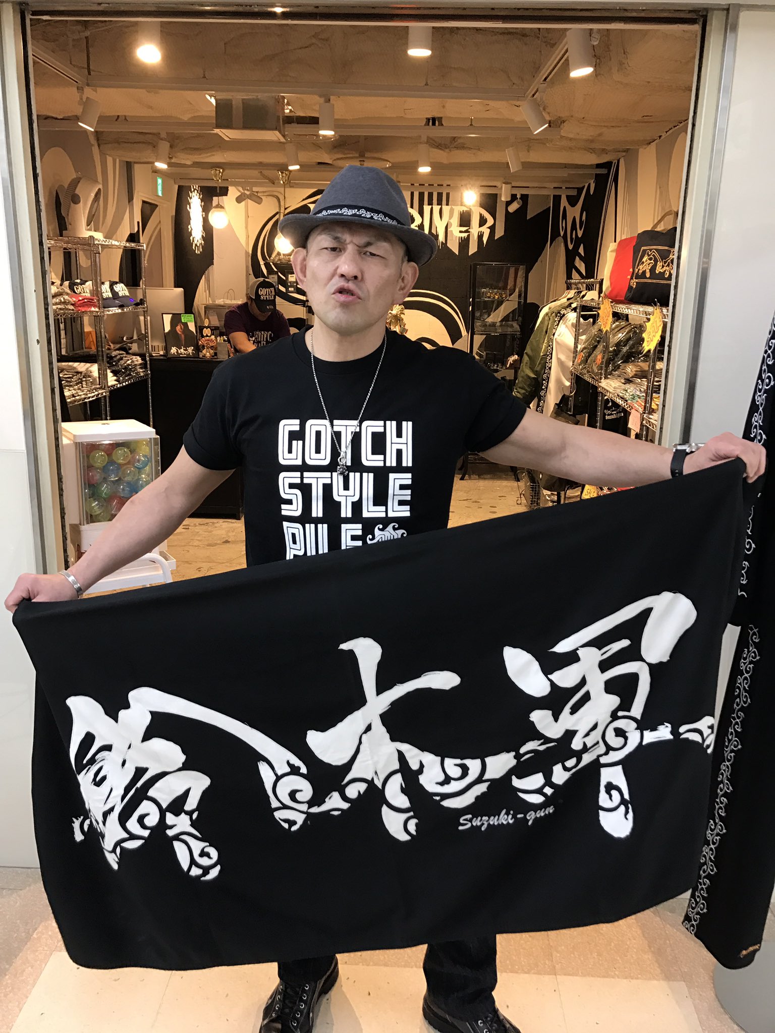 待望の再入荷! 鈴木みのる パイルドライバー原宿Tシャツ - 格闘技/プロレス
