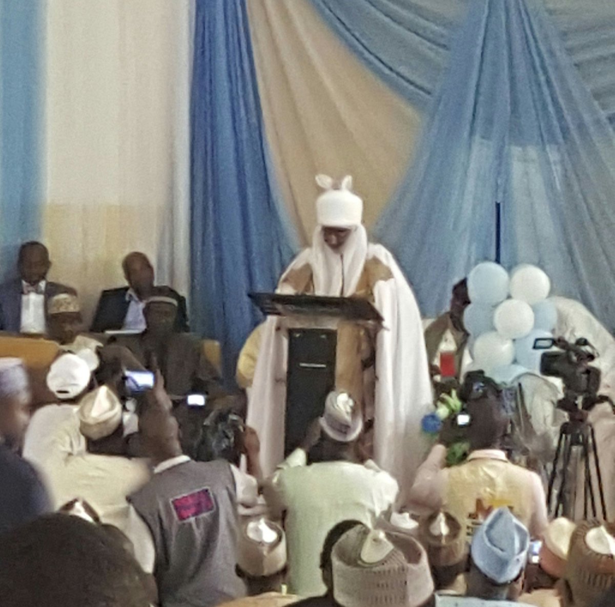 UsmanuGirgir's tweet photo. Keynote address by His Highness @SanusiLamidoS Emir of Kano  #IIIBFConference17 #IIIBF #BUK #IslamicBanking #IslamicFinance @iiibfbuk https://t.co/wqKp4PdBZS
