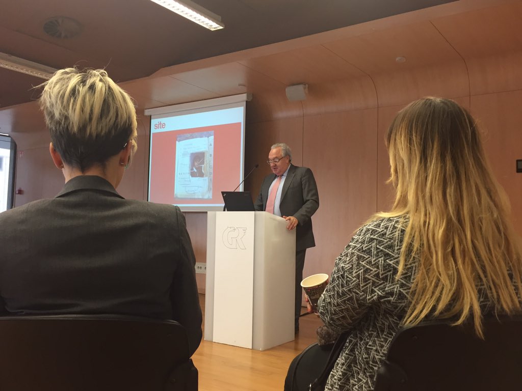 Padraicino's tweet photo. Here's @HugoSmartyPants presenting on behalf of @SITEGlobal at #Conventa2017 - what's your story? https://t.co/GcffKkrMpn