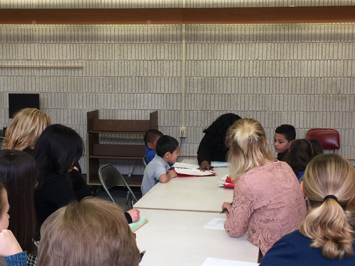 Langford_Sch's tweet image. Writers workshop embedded coaching part 2 @Langford_Sch  #studentwriters #studentvoice #learningsidebyside