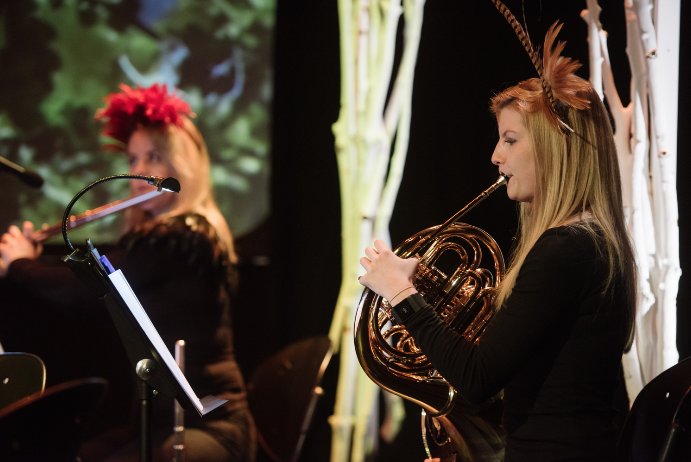 Tune into <a href="/BBCRadio4/">BBC Radio 4</a> on Sunday at 4.30pm to hear a documentary on <a href="/BirdsongCanAdar/">Birdsong|CânYrAdar</a> our concert series with <a href="/kizzkez/">kizzkez</a> and <a href="/GwilymSimcock/">Gwilym Simcock</a>