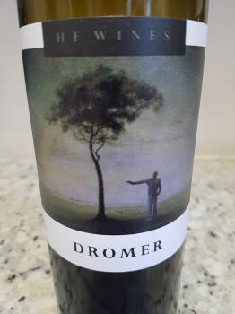 Winemag's tweet photo. New undertaking from @VersVine shows plenty of promise: https://t.co/cffYWNR3Aw https://t.co/aEJXGsppbA