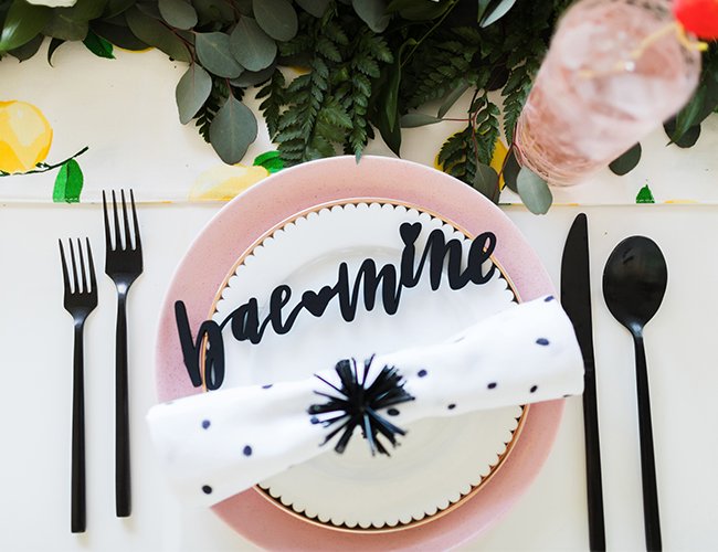 We're kicking off the Valentine's Day inspiration with the ultimate Galentine's dinner party! How cute is it?! ow.ly/AbtO3088Kra