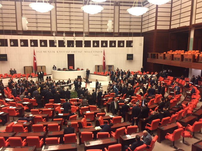 Resmi Twitter'da görüntüle