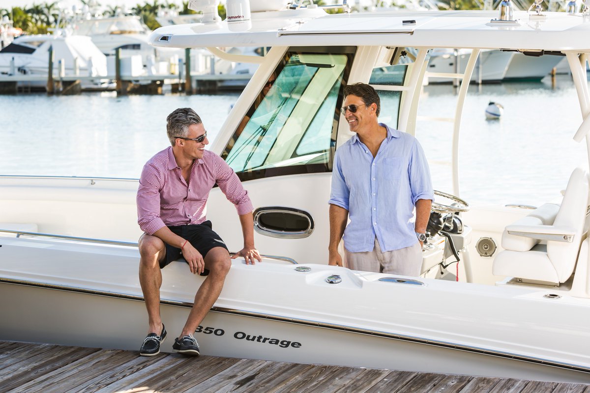 Boston_Whaler's tweet photo. Did you know that the #350Outrage is equipped equally for offshore fishing as it is for entertaining? #OutrageWeek https://t.co/wZgj9G20GP https://t.co/yPWh5XLfP0