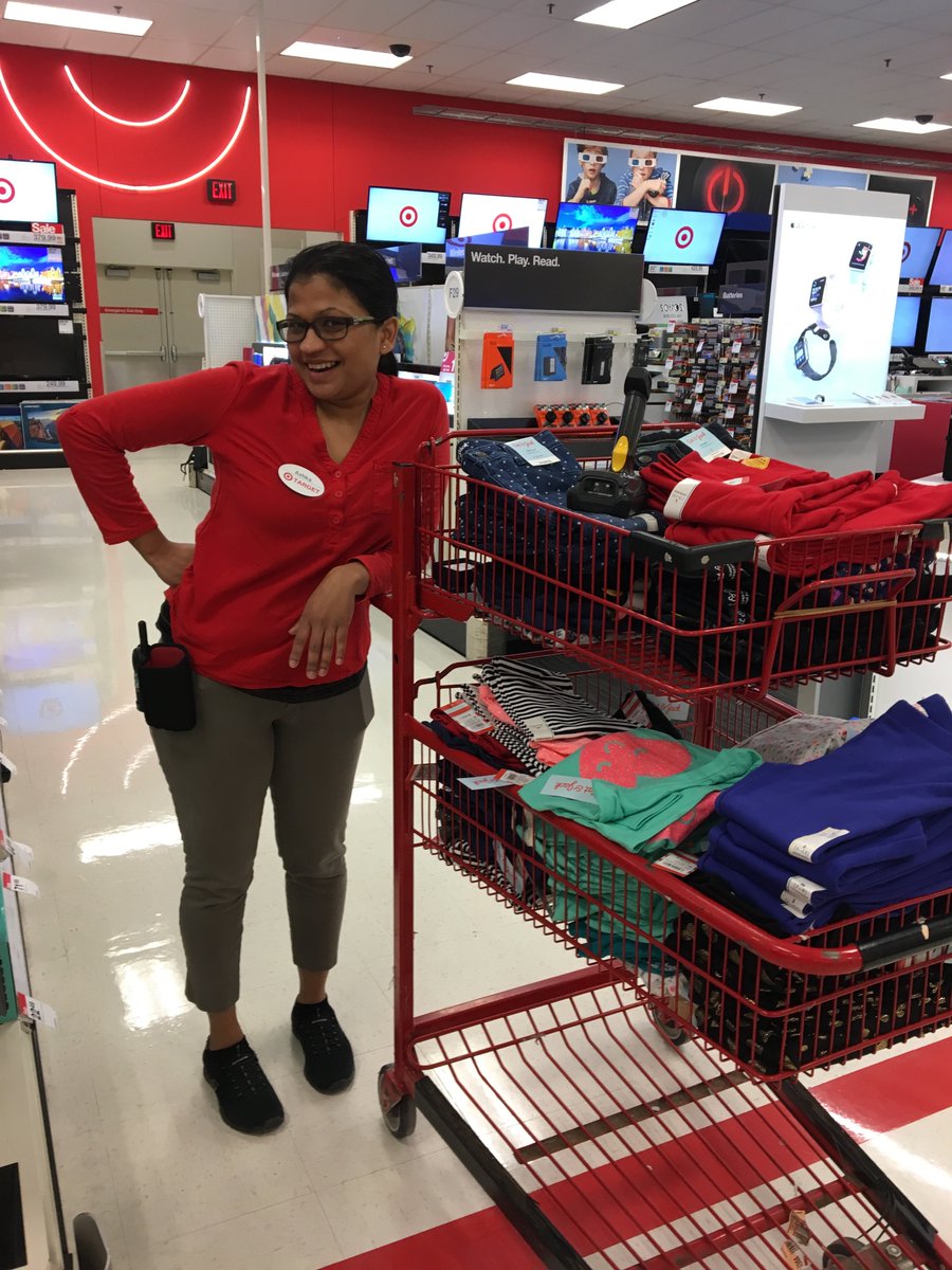 TT_Erin's tweet image. Ashika is on her way to fill over 50 outs in Apparel and it's not even 8am #scanscanscan #fillthatfloor @jasonwigginsTGT @JaxBackes