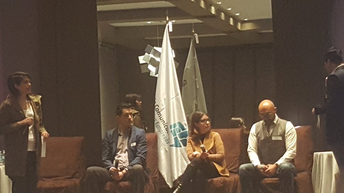 erwin_salas's tweet photo. "Mejores Prácticas con Influencers" en el "Comité de MKT" @molemkt @kasstagency @BekerSocialand  @PolynesianGroup https://t.co/TT5uLvcvqA