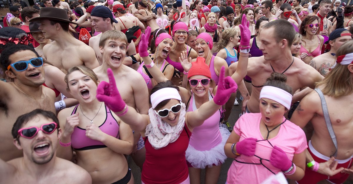 ElonsIcky's tweet photo. @SarahKSilverman Have you heard about the @CupidsRunDET? Run down Woodward Ave in yer undies on Valentine's Day. Fighting tumors in kids https://t.co/v6XHyTNjmP