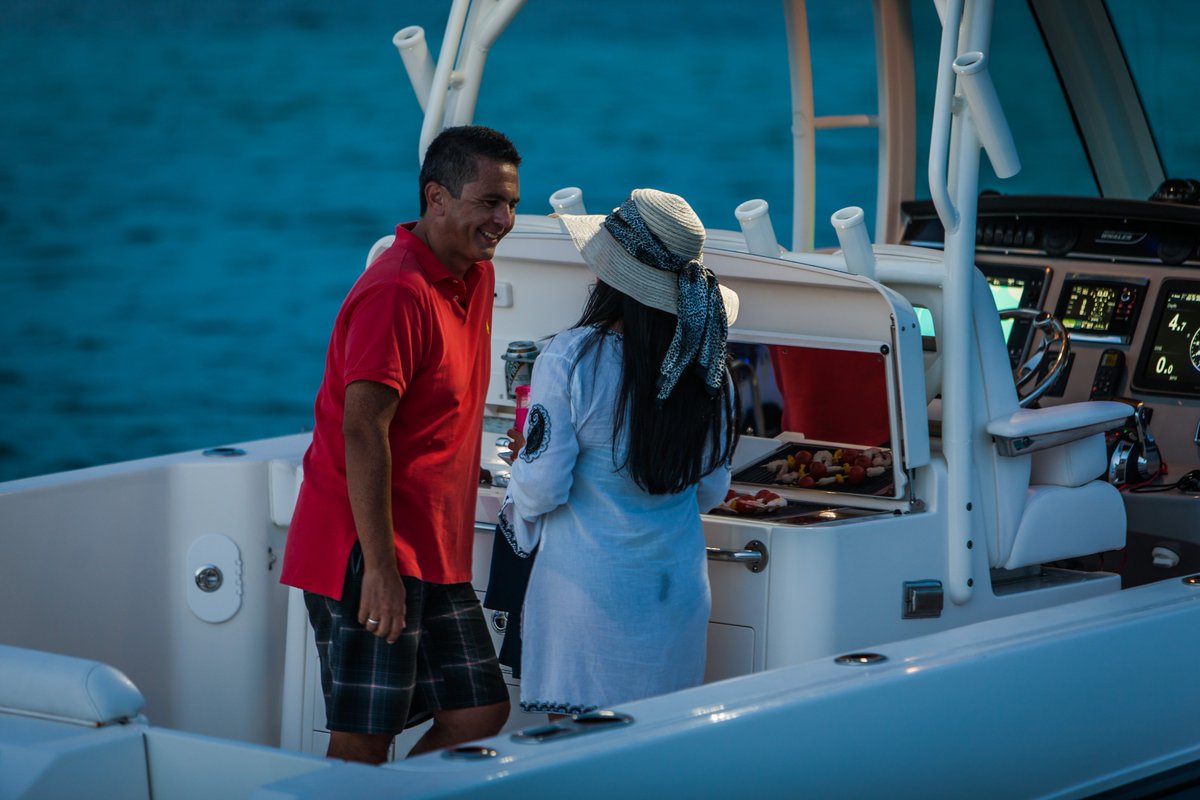 Boston_Whaler's tweet photo. Did you know that the #350Outrage is equipped equally for offshore fishing as it is for entertaining? #OutrageWeek https://t.co/wZgj9G20GP https://t.co/yPWh5XLfP0