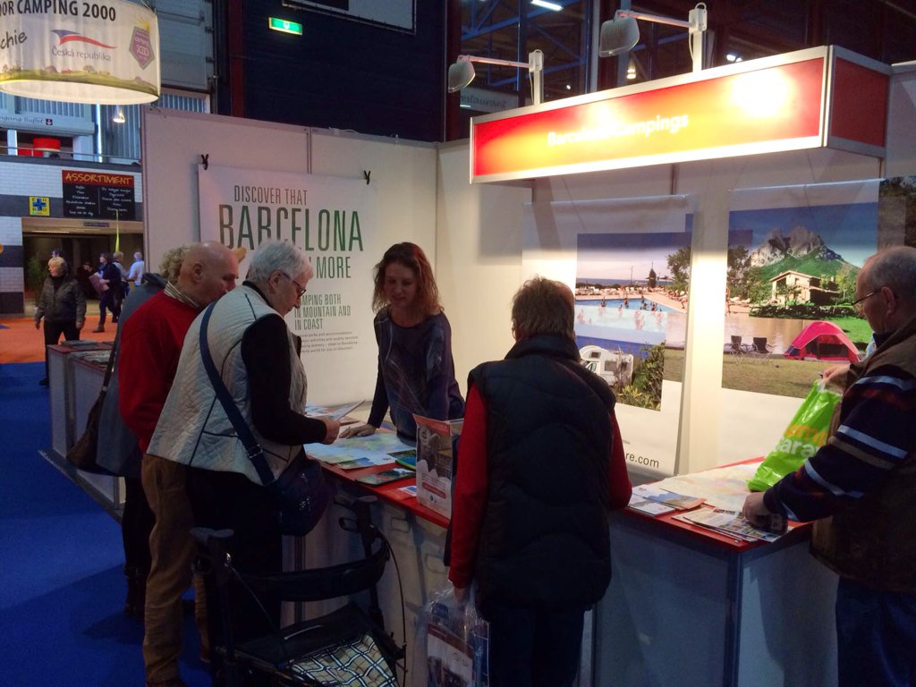 #CaravanaBeurs begonnen! Bezoek stand voor info #kamperen #Barcelona en #gratis kortingskaart. #kamperen #campings