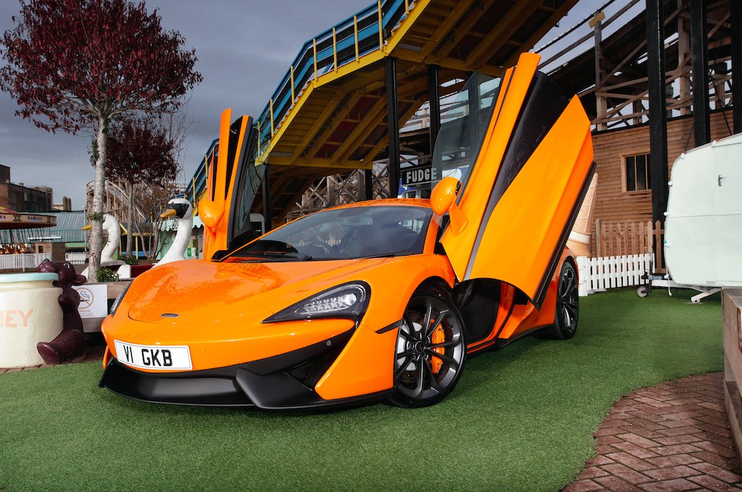 DreamlandMarg's tweet photo. #tbt to @McLarenAuto 540c photoshoot at the park. Photo taken by @NickSimmoPhoto https://t.co/zvyZa7NZeE