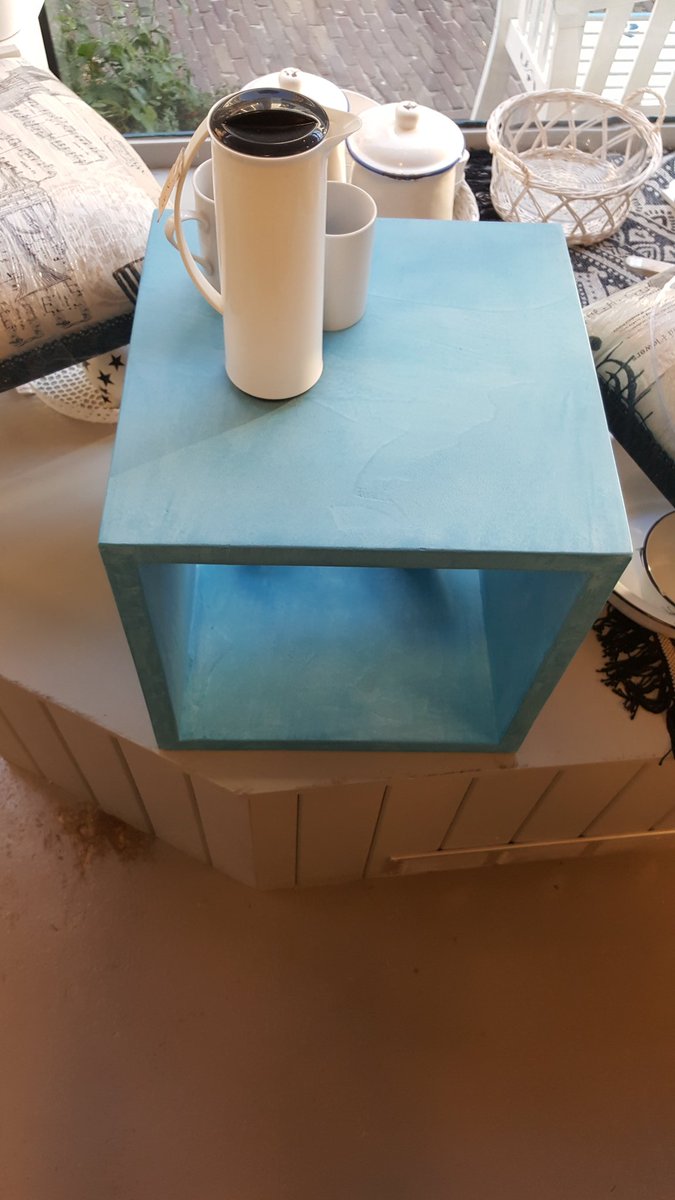 Stucoemiel's tweet photo. Leuk tafeltje gesmeerd met #bealmortex #design #custommade #betonlook #zierikzee https://t.co/RkklfcufeN