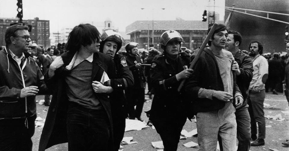 haymarketbooks's tweet photo. "The really critical thing isn't who's sitting in the White House, but who is sitting in..." –Howard Zinn https://t.co/qZkVGyJRbB https://t.co/lLjk9n7Ov5