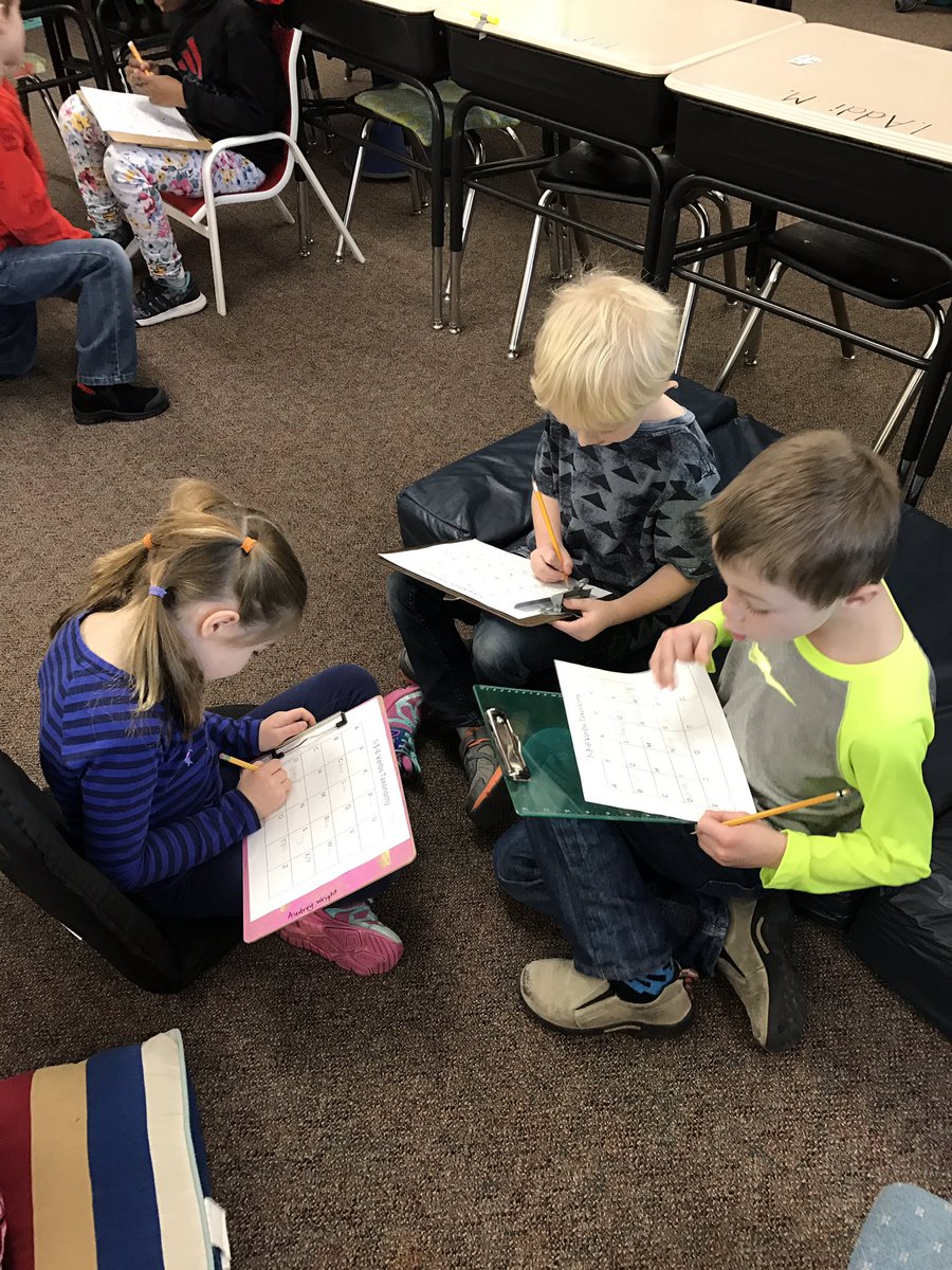 CAndersonGL2's tweet photo. First time using 1-3-6 with my kids. Trying to fill the whole taxonomy with verbs! #hopdinaclr #royals #glclr https://t.co/tjOMN4blvi