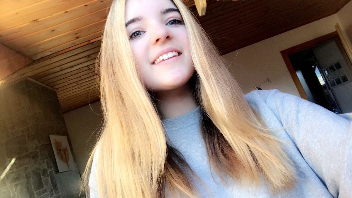 Timisnele's tweet photo. Deine Nele☺️💜 @TheRealLiont https://t.co/HuhQrafEFQ