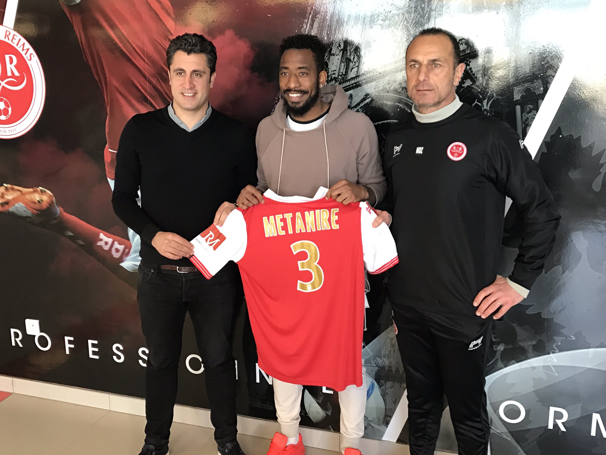 Romain Métanire C2iAZ6aXcAA_uey