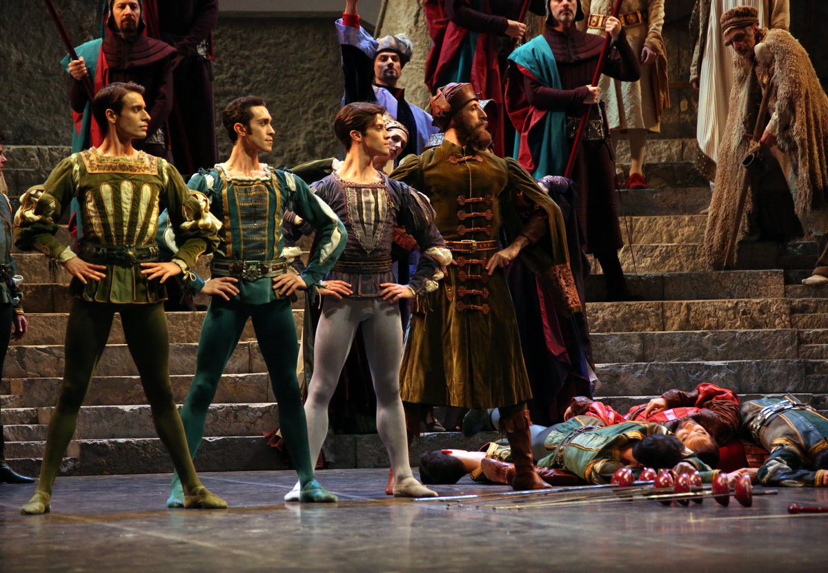 teatroallascala's tweet photo. Tonight at 8pm last performance of Romeo and Juliet with Vittoria Valerio and oour Principal Dancer @CovielloClaudio https://t.co/D3L5ktp7fk https://t.co/ucIMgD3qvV