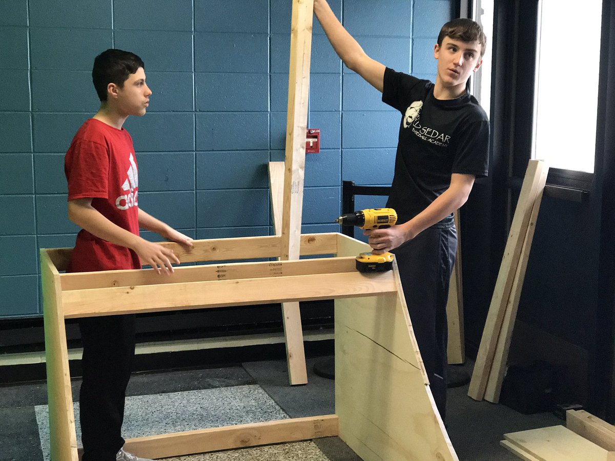 STEM_Saratoga's tweet image. #STEaM Projects &amp;amp; #StudentProposal come full-circle. These gents are framing out their 1/4-Pipe for Skateboarding! @BIEpbl @knowledgeworks