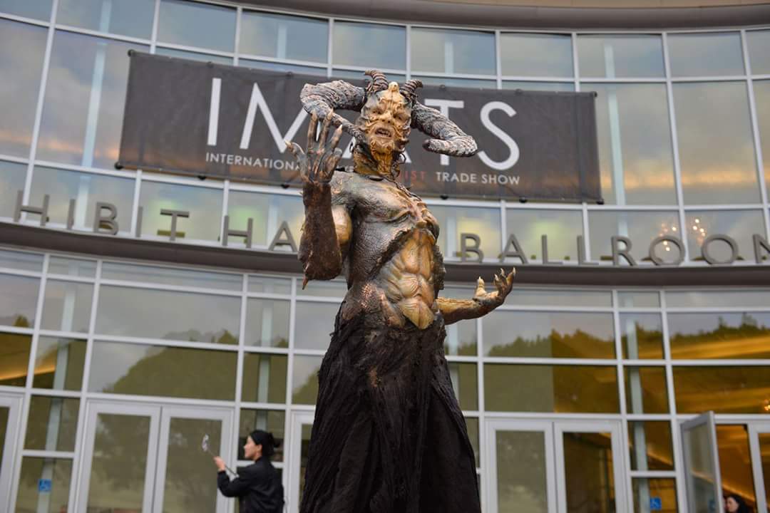 FX_creator's tweet photo. by #vladtaupesh &amp; #josefrarach #fxcreator #imats2017 #imatsla #imats .  Thanks @ppipremiereprod  @9mmSfx  @iwata_airbrush  @Michael_Key https://t.co/LZNjefqTdE