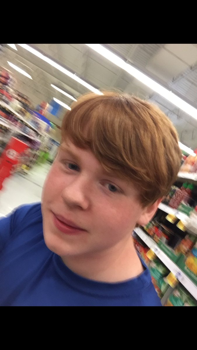 matthopkins300's tweet photo. everyone go wish @ZacharyScott4 a happy birthday today ππ #mrhusky #urstillindebttome #8thgradetrack #dragonlady #bluegamingchair #eeyore https://t.co/uvJdMk2yUE