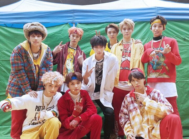 rookijeu's tweet photo. so proud of you guys!!! ; u ; #2017isNCT @NCTsmtown https://t.co/51csMbbCa4