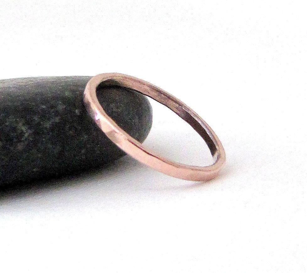 GoldSmackRings's tweet image. Thin rose gold wedding ring.  14k.  buff.ly/2jC9lzv  #weddingband #jewelryonetsy #etsymntt