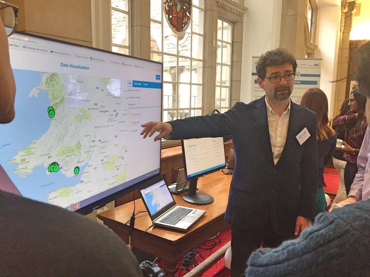 WISDOM_EC's tweet photo. Eugene show the data visualization web app! https://t.co/6bzCNmuxzG