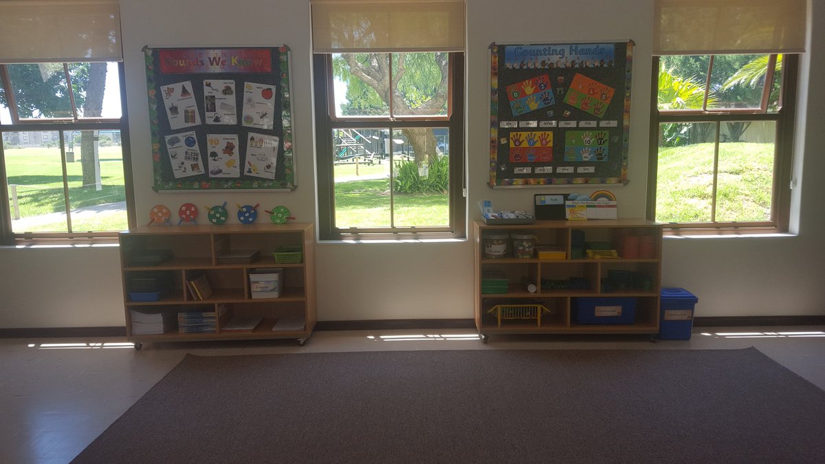 SofiaSfreeman's tweet photo. Loving my brand new classroom #love this view https://t.co/hMu6aiGyLM