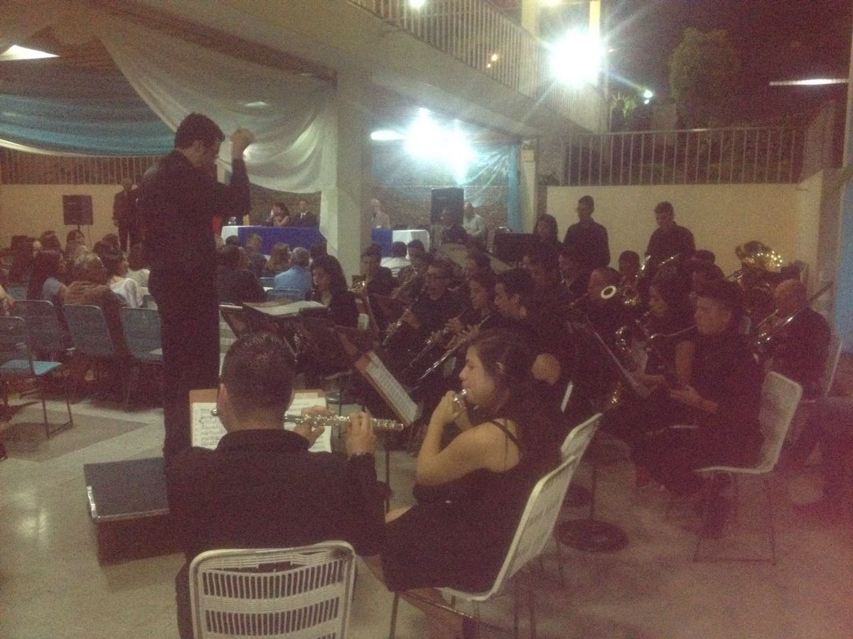 DCETachira's tweet photo. #TáchiraCultural presentación de la Banda Filarmónica @CulturaPotencia en el marco de la #Celebración del Día del #Maestro #ColegioDeIng. https://t.co/cFwbFJk5ad