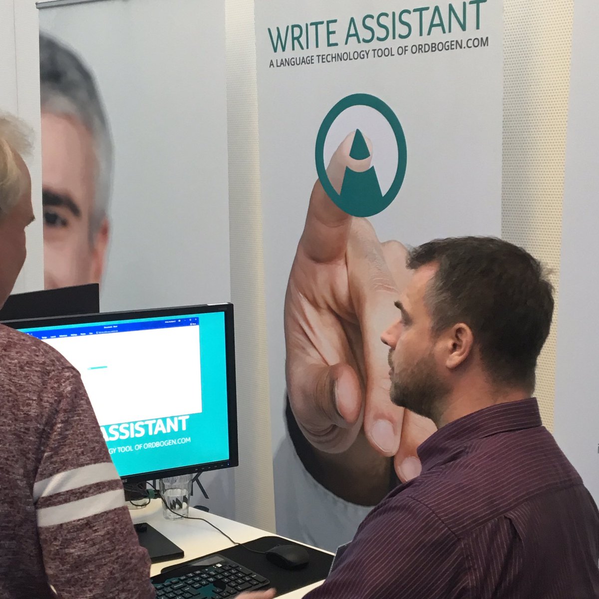 LemmaCom_'s tweet photo. Kasper and Anders were showcasing our latest product "Write Assistant" to the audience. #ordbogencom #education4 #writeassistant #dkbizz https://t.co/9inSN8mVUr