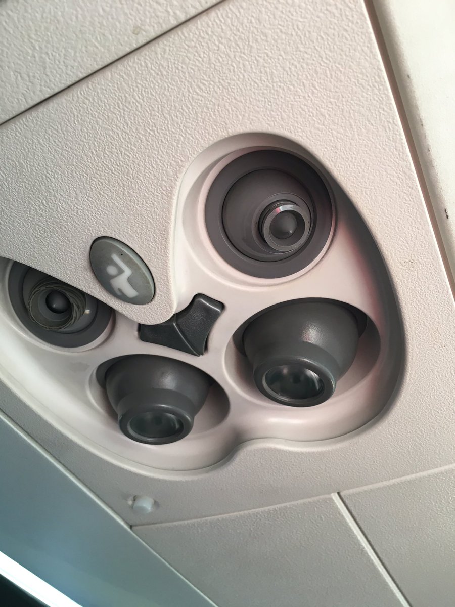 jordongerry's tweet photo. @Delta, the air nozzle on my flight is missing the knob that opens it. #nobreeze #gettinghotinhere https://t.co/U6duNkzr5U