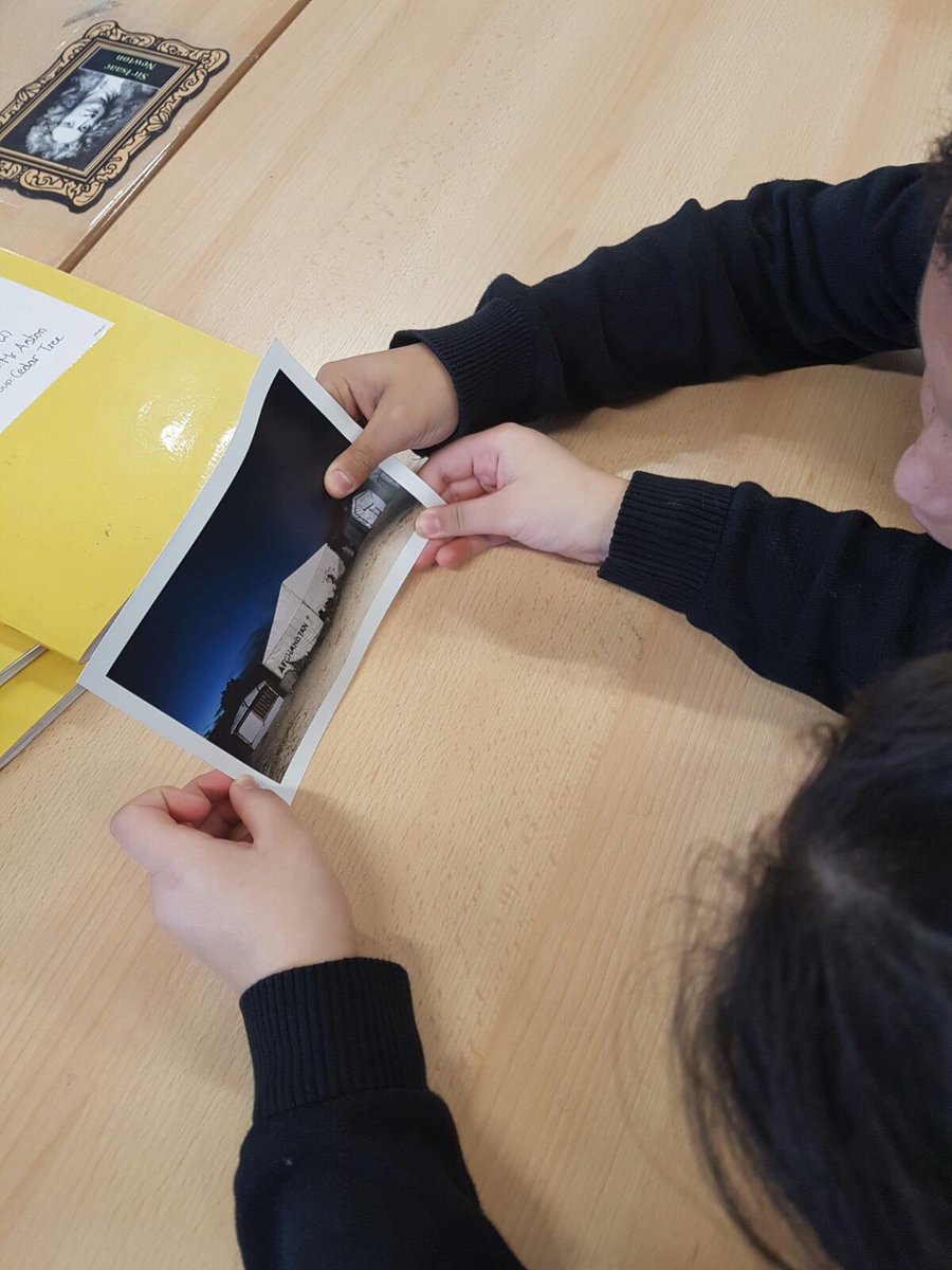 <a href="/WoodhillSchool/">Woodhill School</a> Year 6 welcomed <a href="/thaerbatal/">thaer.batal</a> , star of <a href="/bbcthree/">BBC Three</a> #refugeediaries, to explain his amazing journey- and answered Q's from Y6.
