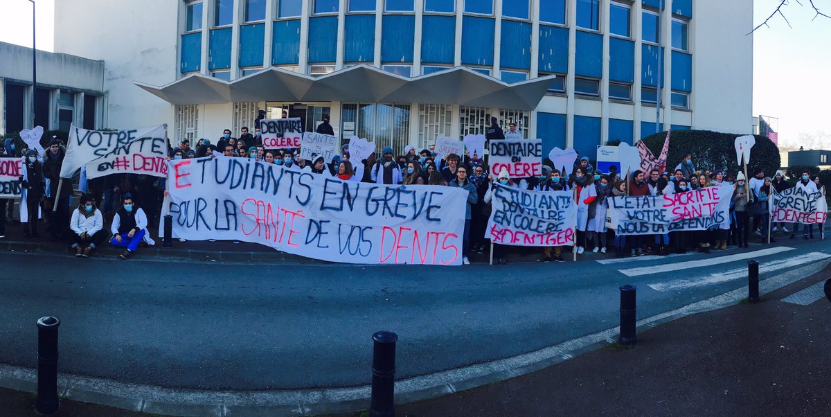 emmanuelle_but's tweet photo. L'état sacrifie votre santé, nous la défendons ! #DENTger #Bordeaux @Amir_Off @IrisMittenaereO @sudouest @BlogDentiste  @UNECD @BFMTV https://t.co/OTdHAMmlHN