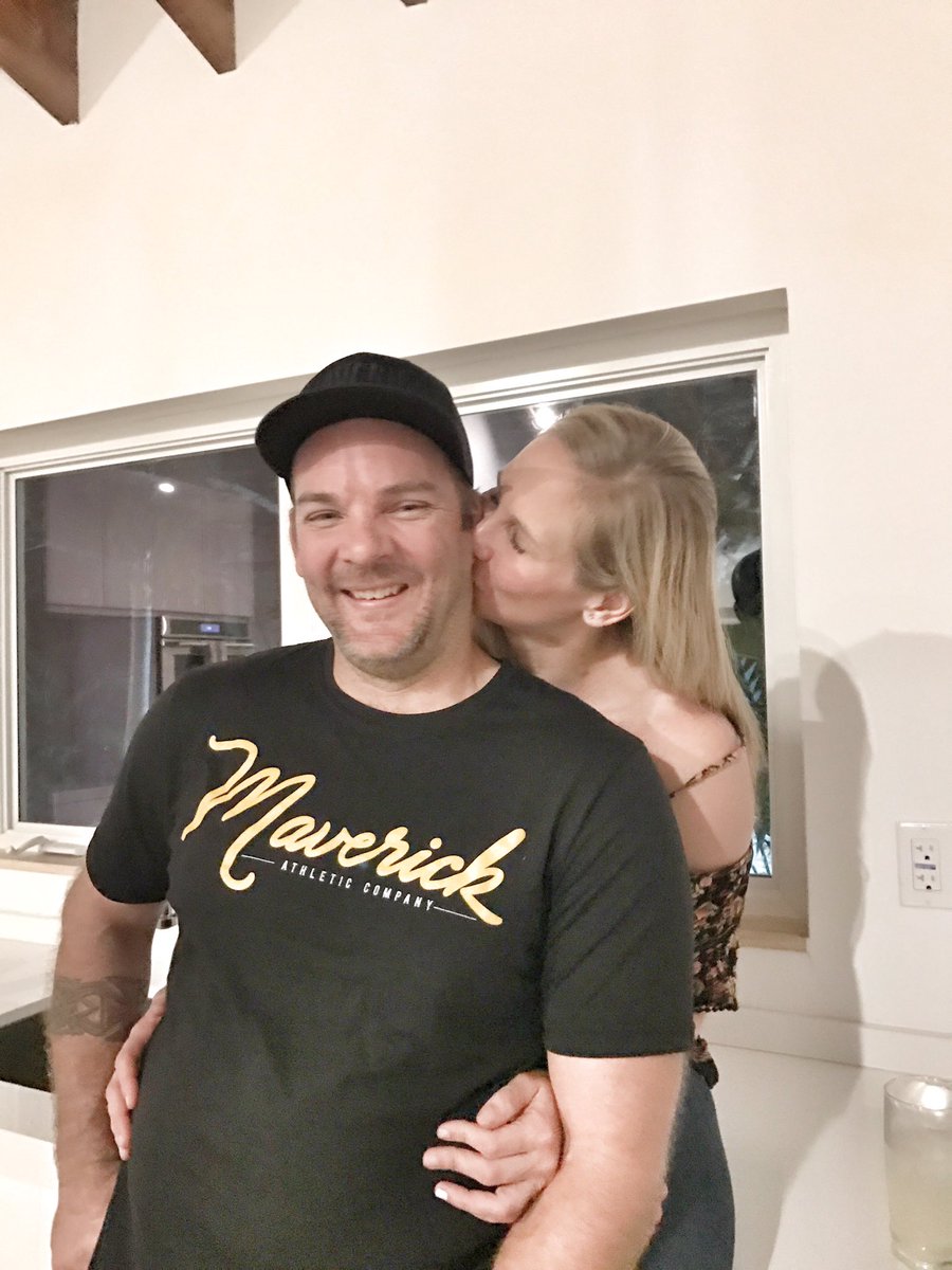 AdrianeNikki's tweet photo. ❤️❤️❤️ https://t.co/ulskwZXKPx