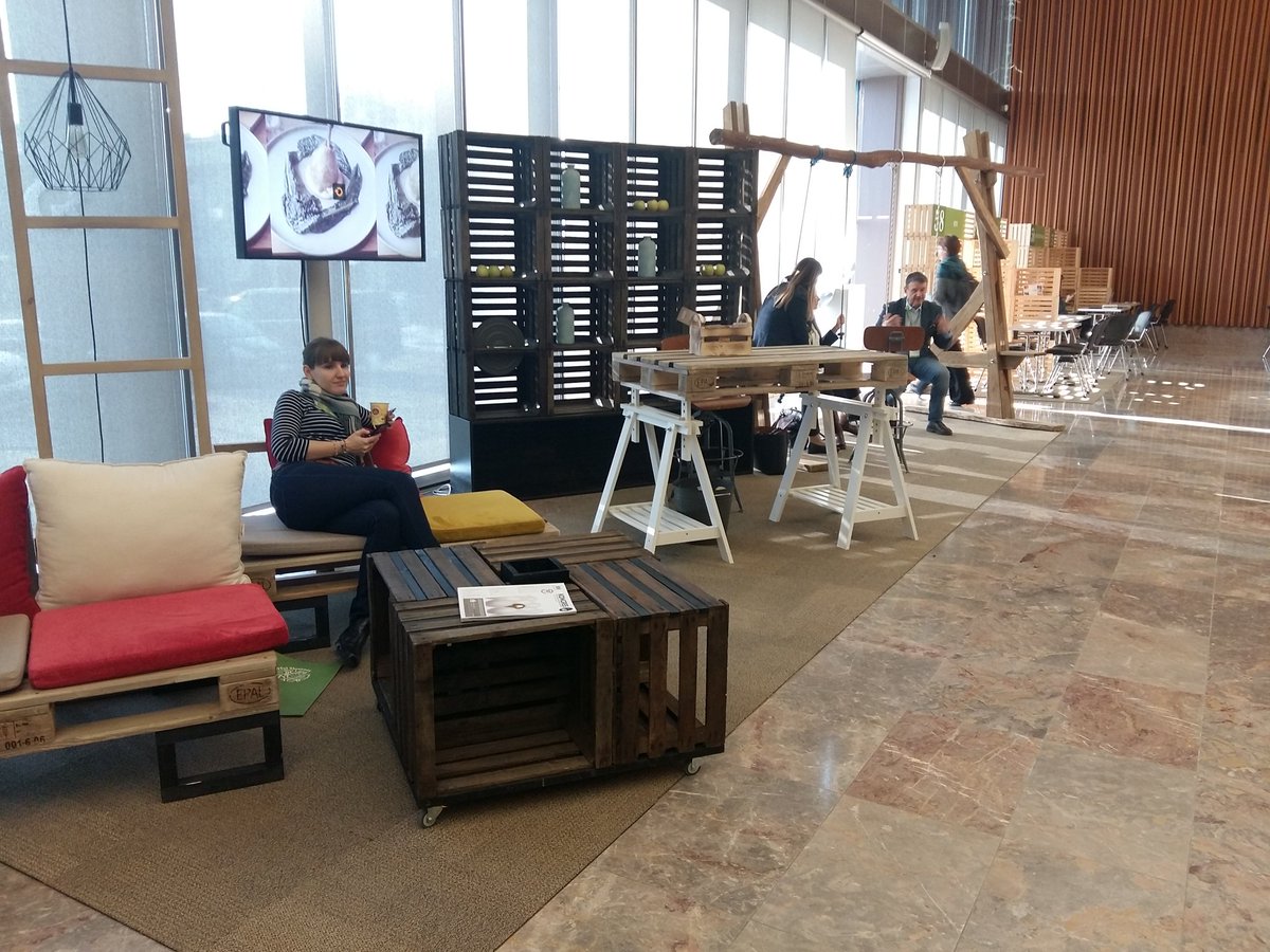 conventa2022's tweet photo. #Conventa2017 Cossover corner for socializing and networking. Join us on the swings. #conventaexperience https://t.co/PdQwQJQVep