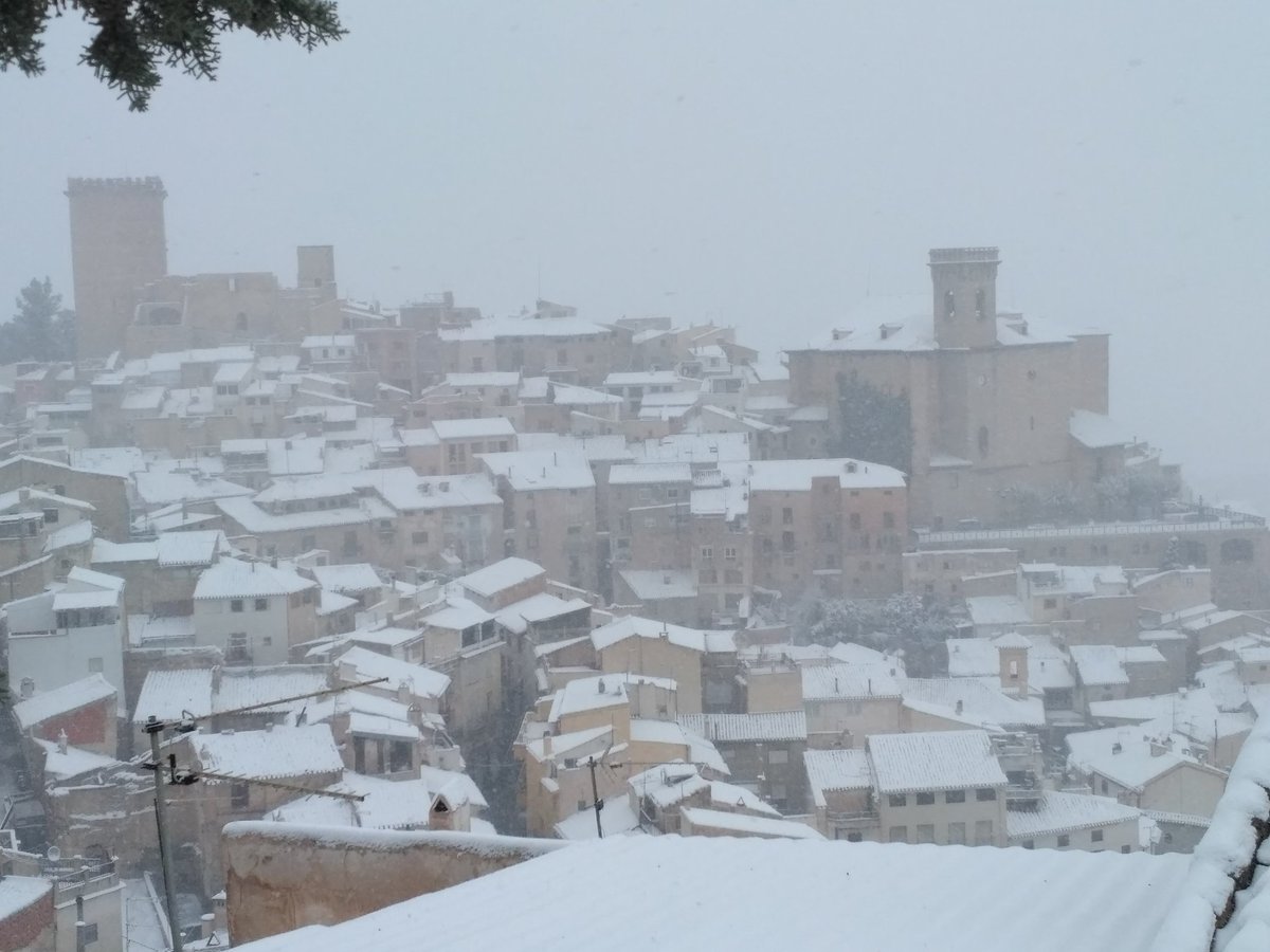 sixtillo's tweet photo. Moratalla 14:00 #nievemoratalla @RTVEMurcia  @elpalos https://t.co/1Z2378KqZP