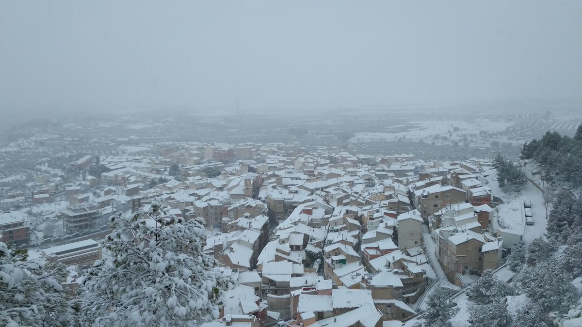 sixtillo's tweet photo. Moratalla 14:00 #nievemoratalla @RTVEMurcia  @elpalos https://t.co/1Z2378KqZP