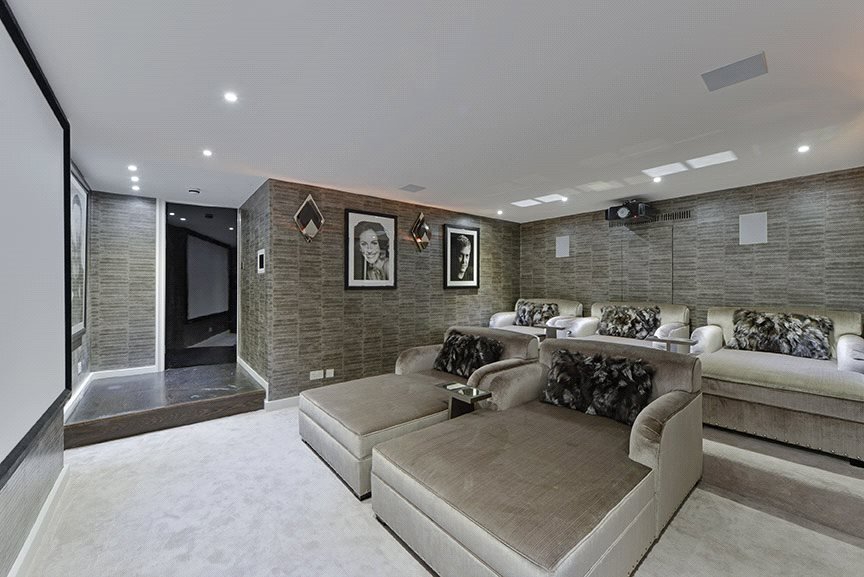 KFInternational's tweet photo. Speak to @Belgravia_SW1 about this 6-bed, exquisitely refurbished #ChesterSquare house with lift and wine cellar https://t.co/MgO5HShYny https://t.co/1lCezpPkNB