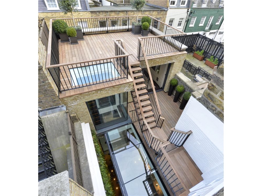 KFInternational's tweet photo. Speak to @Belgravia_SW1 about this 6-bed, exquisitely refurbished #ChesterSquare house with lift and wine cellar https://t.co/MgO5HShYny https://t.co/1lCezpPkNB