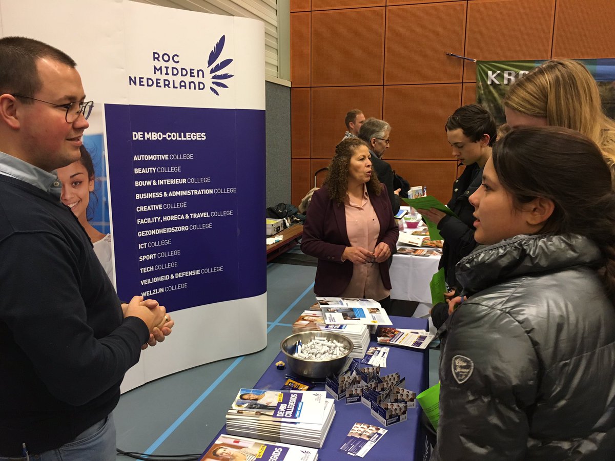 WoutvanderVeen's tweet photo. MBO markt Barneveld! Promotie vakcolleges ROCMN en nieuwe opleiding Servicemedewerker Niveau 2 breed #ROCMN https://t.co/4tZXOtLLEC