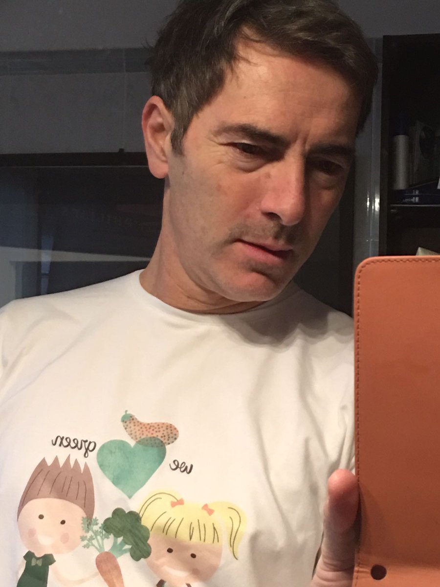 Questa sera al @Pitti_Immagine #Simonetta e #AnticitoOnlus insieme per un evento benefico <a href="/BeppeFiorello/">Giuseppe Fiorello</a> <a href="/marcoliorni/">marco liorni</a> <a href="/aeg296/">giada briziarelli</a> #Ilariaspada